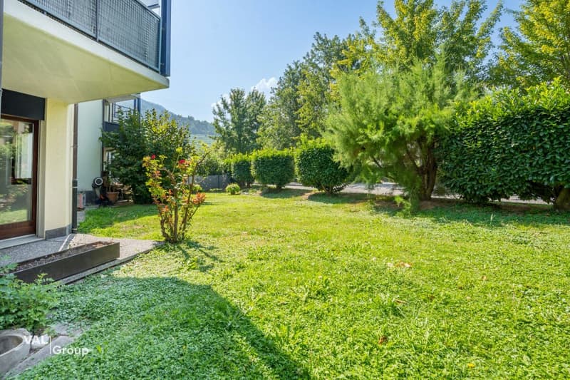 Agréable, avec bel espace jardin, à deux pas de la capitale (10)