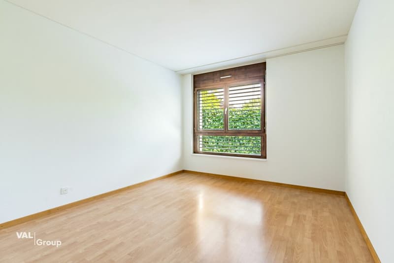 Agréable, avec bel espace jardin, à deux pas de la capitale (6)