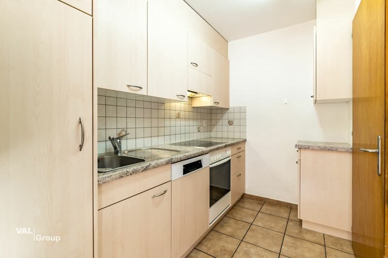 Zentrale 3.5-Zimmer-Wohnung mit Balkon in Visp (2)