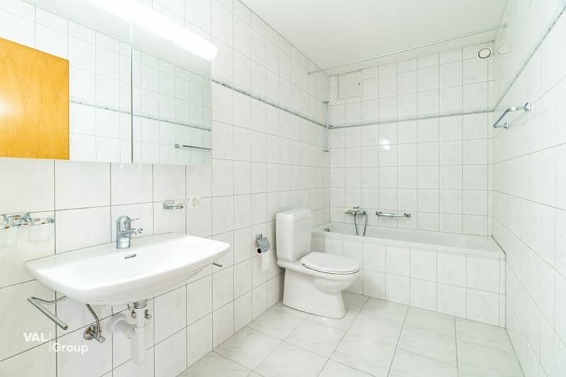 Zentrale 3.5-Zimmer-Wohnung mit Balkon in Visp (11)