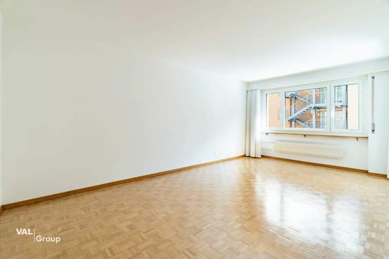 Zentrale 3.5-Zimmer-Wohnung mit Balkon in Visp (6)