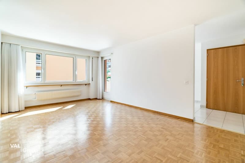 Zentrale 3.5-Zimmer-Wohnung mit Balkon in Visp (4)