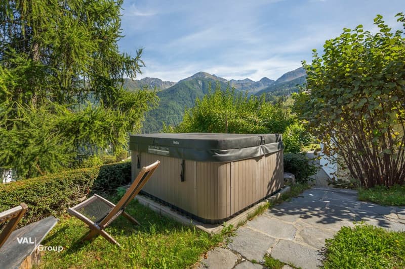 Vue, confort et bien-être! Superbe chalet meublé à La Tzoumaz (15)