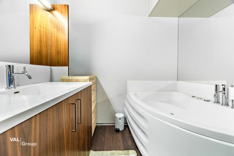 Exklusive 4.5-Zimmer-Attikawohnung mit grosszügiger Terrasse und Sauna in Visp (16)