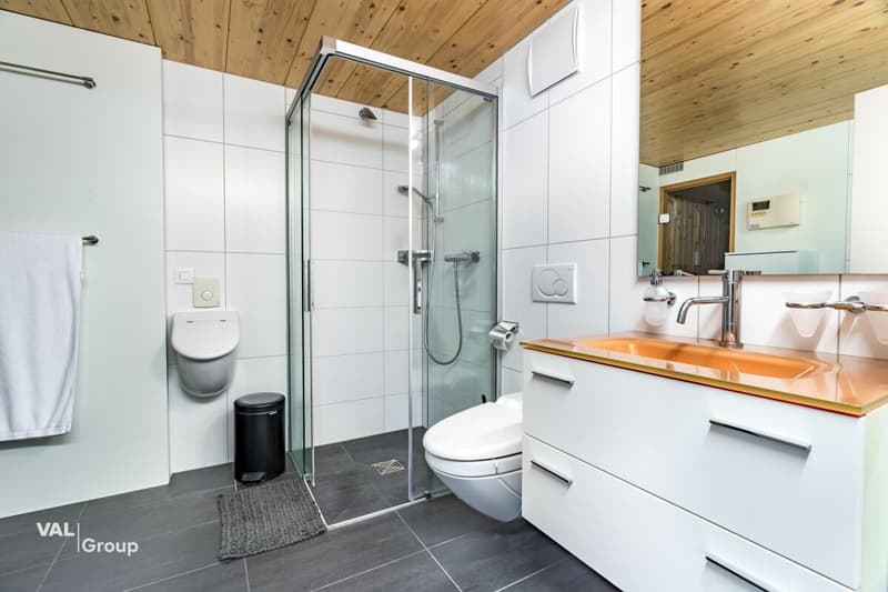 Exklusive 4.5-Zimmer-Attikawohnung mit grosszügiger Terrasse und Sauna in Visp (19)