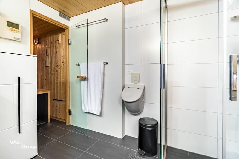 Exklusive 4.5-Zimmer-Attikawohnung mit grosszügiger Terrasse und Sauna in Visp (18)
