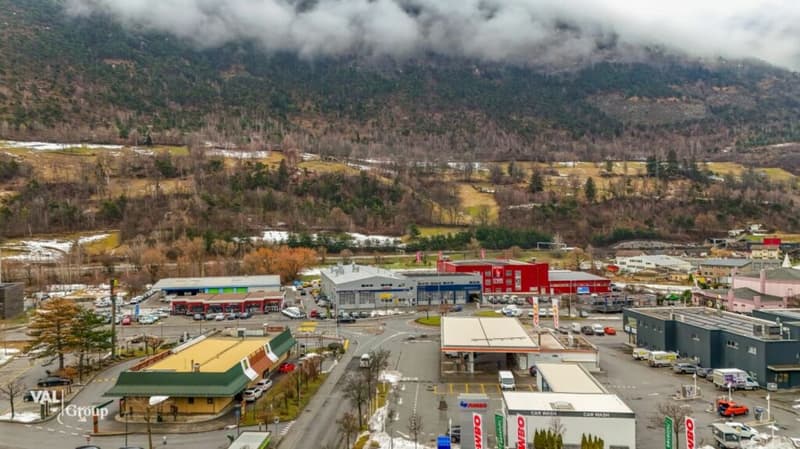 Gewerberaum in Gamsen - Vielseitig nutzbar mit direkter Zufahrt (6)