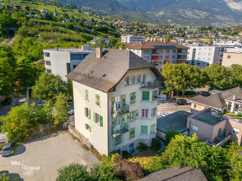 Charme et espace à deux pas du centre de Sierre (4)
