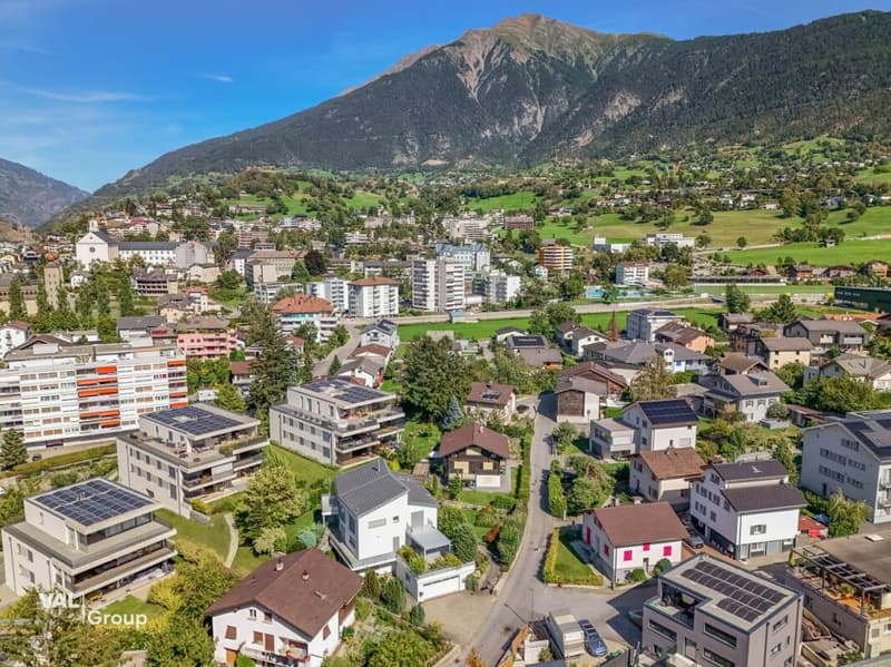 Neuwertige, helle Wohnung mit grosszügiger privater Grünfläche (17)