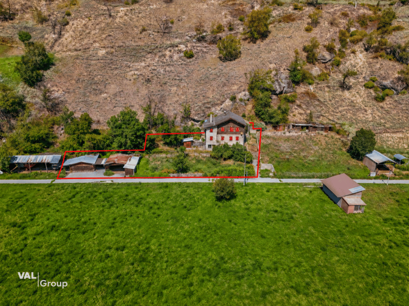 Baulandreserve mit Entwicklungspotenzial - Wohnhaus in Lalden (1)