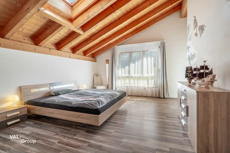 Wohnen mit Platz und Ruhe: Familienhaus in Niedergampel (6)