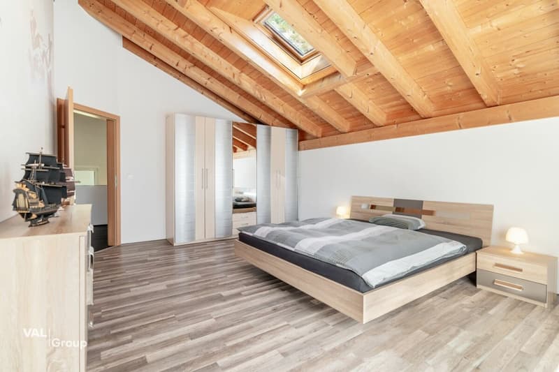 Wohnen mit Platz und Ruhe: Familienhaus in Niedergampel (7)