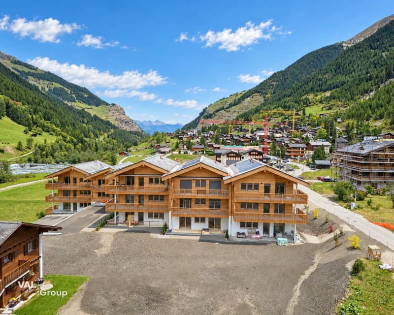 Face à la Dent Blanche, un lumineux 4,5 pièces prolongé par un agréable espace extérieur (2)