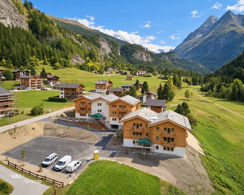 Face à la Dent Blanche, un lumineux 4,5 pièces prolongé par un agréable espace extérieur (9)
