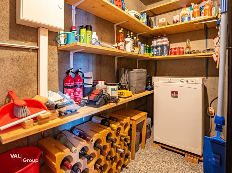 Seltenes Bijou über dem Rhonetal: Off-Grid-Chalet mit Traumaussicht (10)