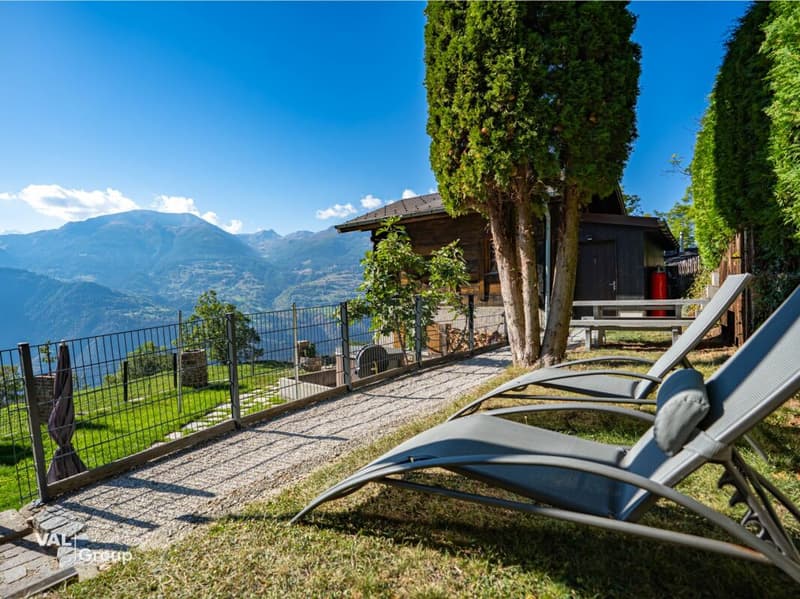 Seltenes Bijou über dem Rhonetal: Off-Grid-Chalet mit Traumaussicht (17)