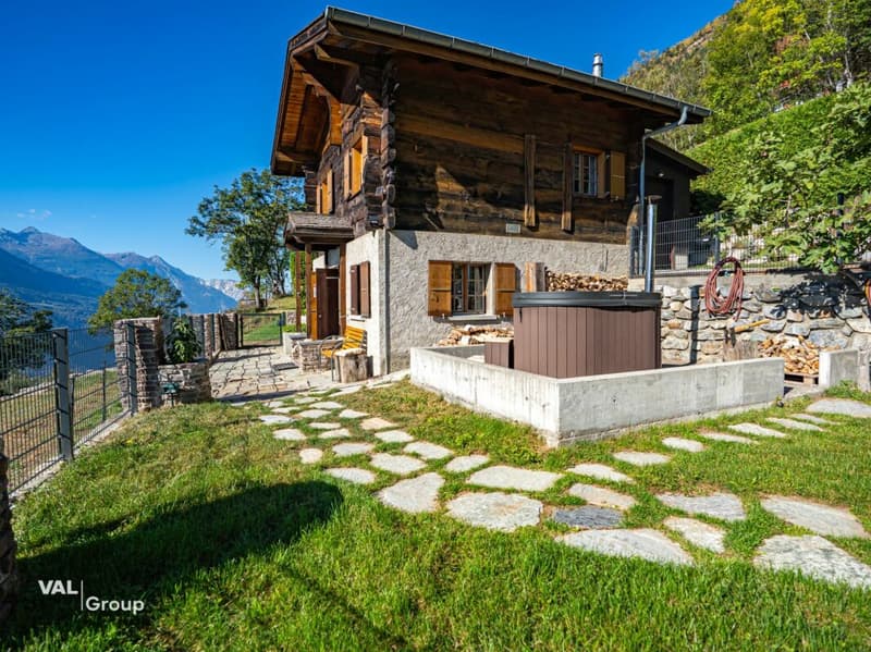 Seltenes Bijou über dem Rhonetal: Off-Grid-Chalet mit Traumaussicht (19)