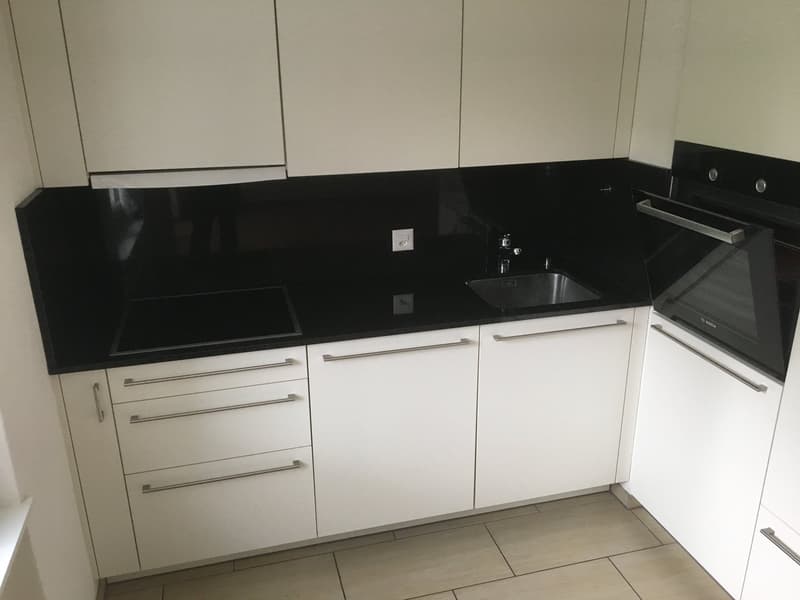 Gemütliche 2.5-Zimmer-Wohnung in ruhiger Lage in Suhr (8)