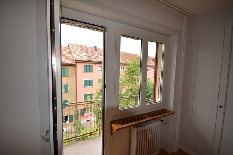 Incantevole appartamento di 2 camere in un edificio storico con balcone, in posizione centralissima a Berna (6)