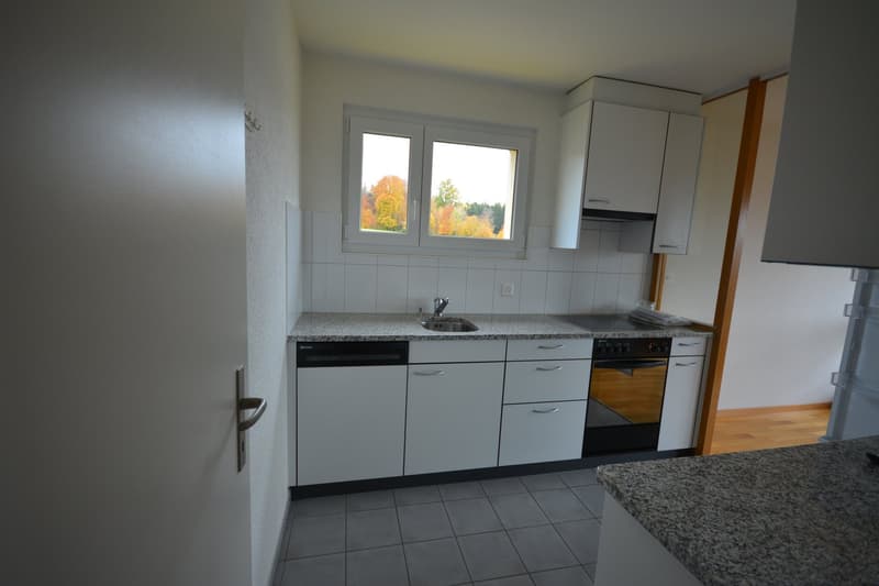 Helle 3.5-Zimmer-Wohnung mit Balkon in Lyssach – sofort verfügbar! (2)