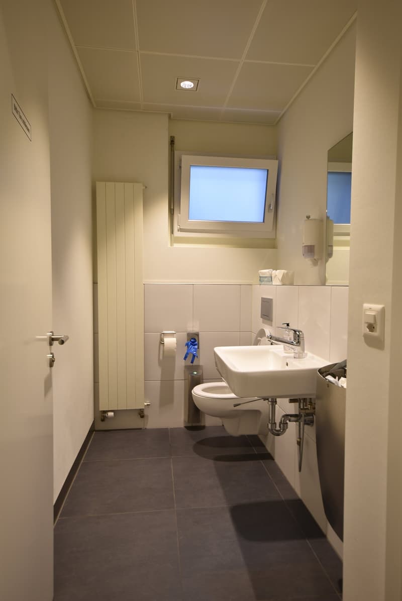 155m2, 290.-/m2/Jahr (8)