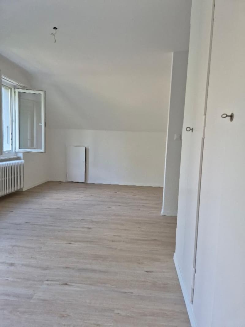 Charmante 3-Zimmer-Dachwohnung in Bern-Bümpliz – sofort verfügbar (5)