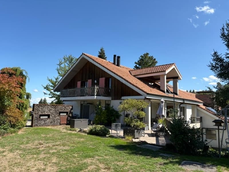 Charmante 4.5-Zimmer-Dachwohnung Heggidorn – Ruhige Lage mit herrlichem Ausblick (3)
