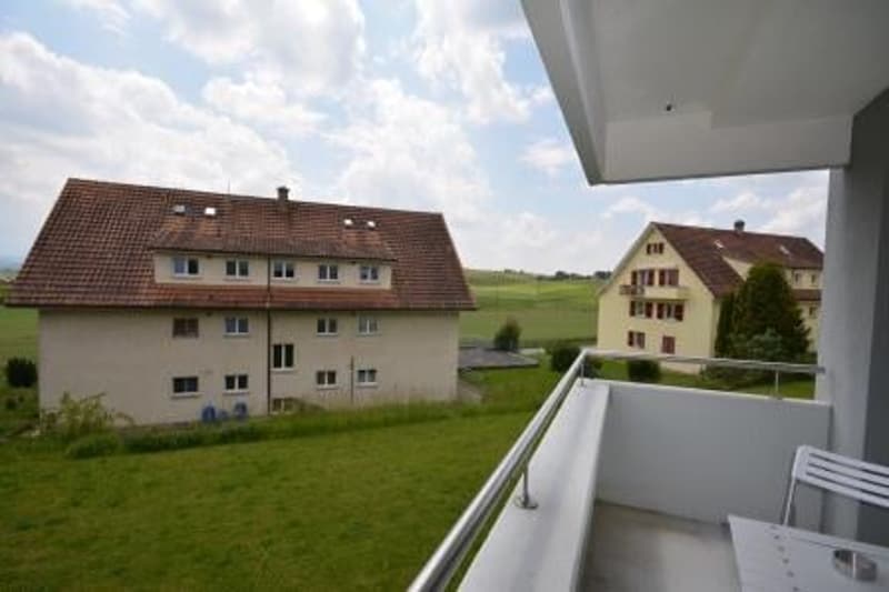 Helle 2-Zimmer-Wohnung mit Panoramablick in Ortschwaben (5)