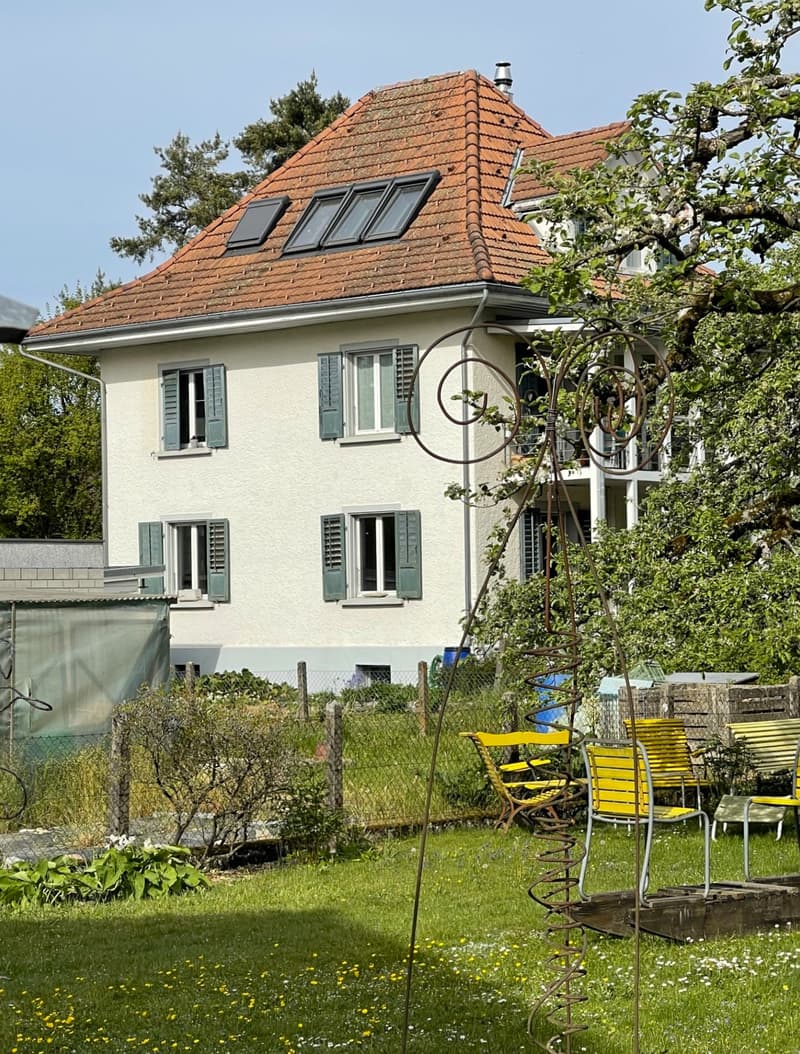 In the popular residential area *Blumenstrasse* (2)