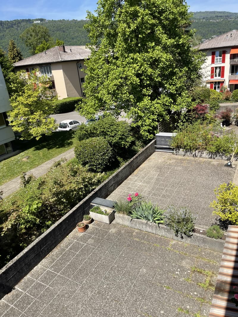 Parterre mit schönem Grundriss & einer grossen Terrasse (4)