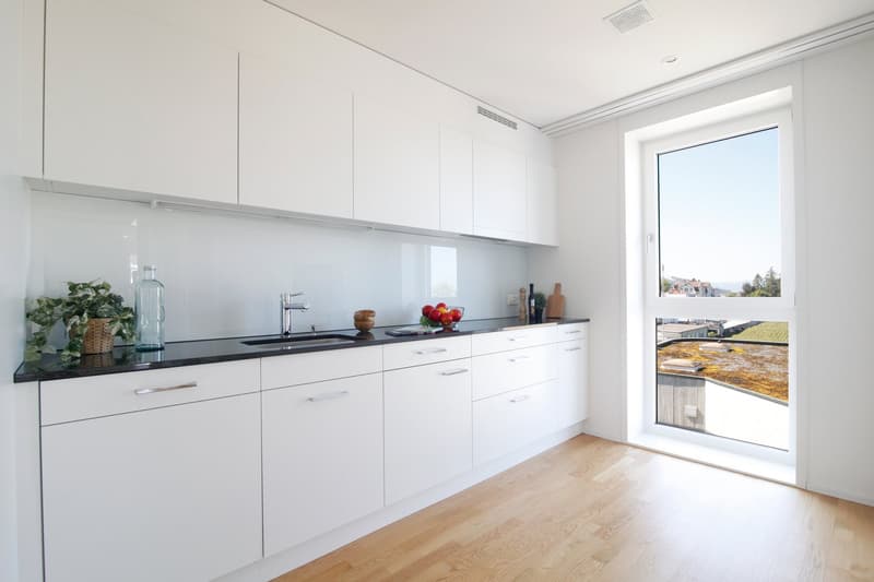 Modern 3.5-room apartment with loggia in the heart of Wil (1)