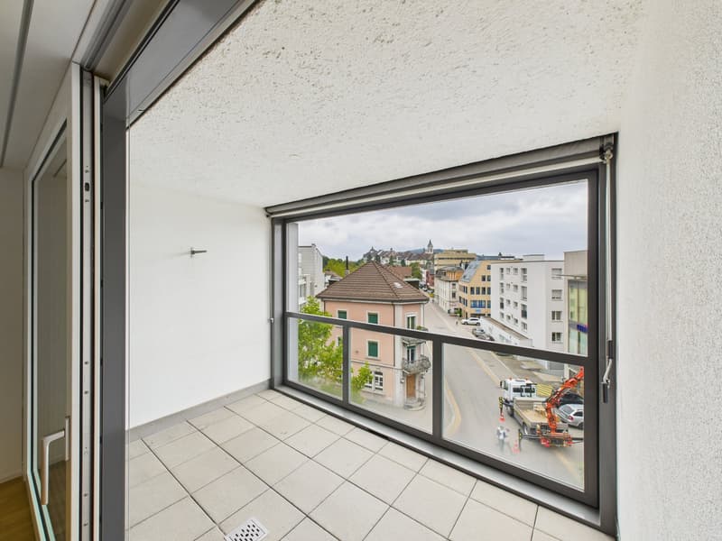 Modern 3.5-room apartment with loggia in the heart of Wil (8)