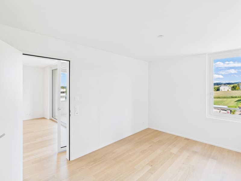 Modern 2.5-room apartment with balcony in Uzwil (3)