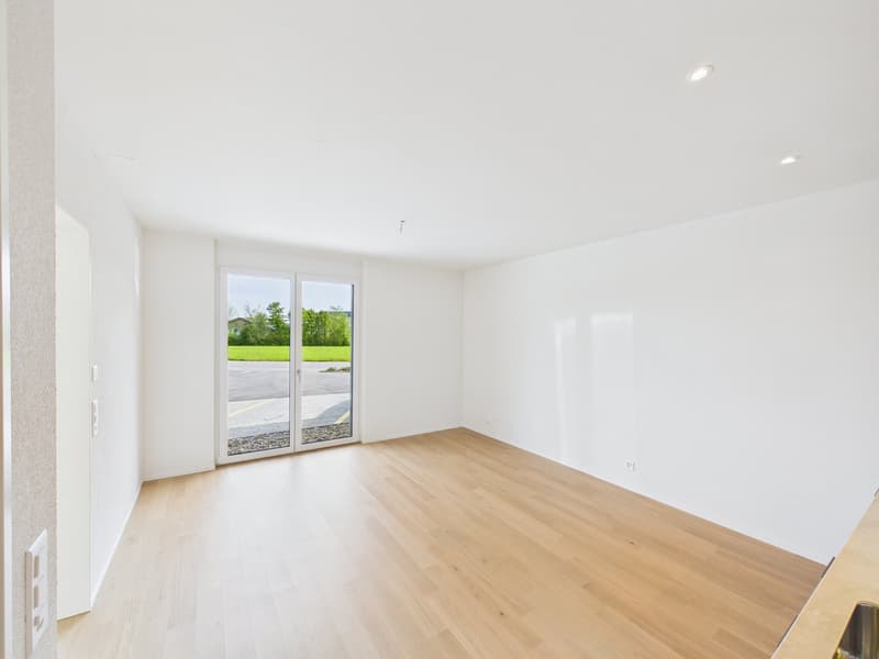Moderne 2.5-Zimmerwohnung mit 14m2 Balkon (8)