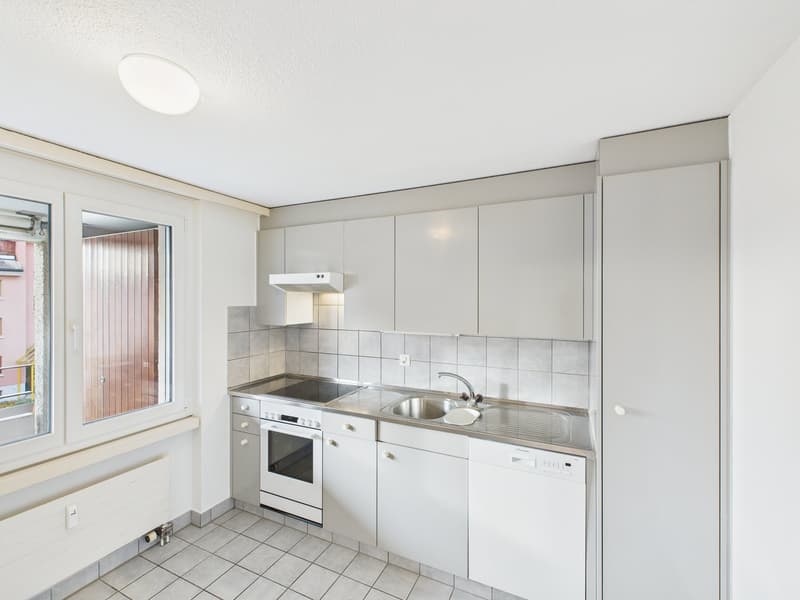 Sonnige 4.5-Zimmer-Wohnung mit Balkon in Arbon (2)