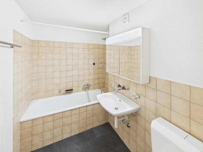 Sonnige 4.5-Zimmer-Wohnung mit Balkon in Arbon (8)