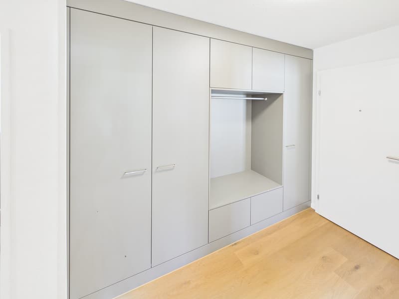 Helle und renovierte 4.5-Zimmerwohnung mit Balkon (11)