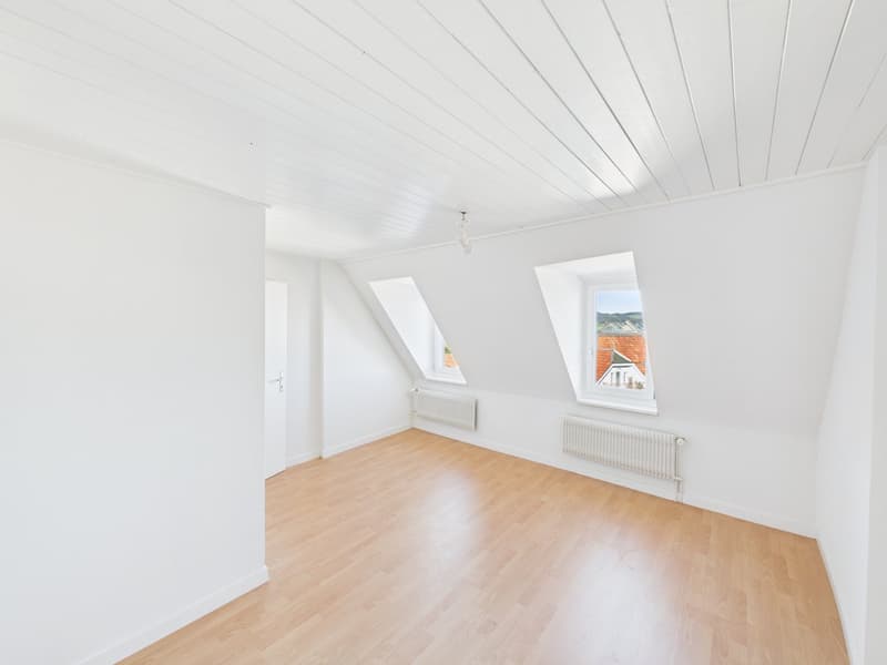 Charmante 2-Zimmer-Dachwohnung an der Teufener Strasse (9)