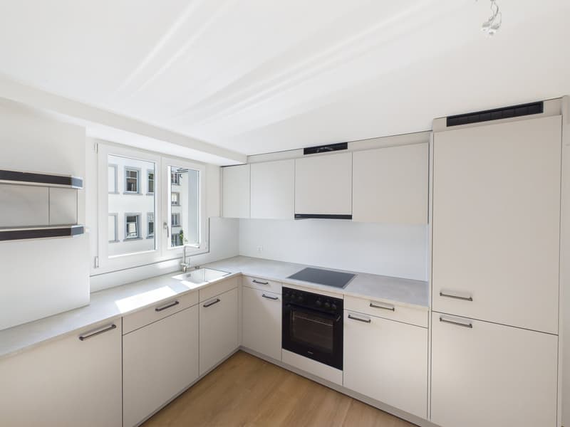 Renovierte 3.5-Zimmer-Altbauwohnung an der Sankt Jakob-Strasse (1)