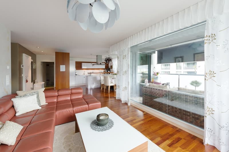 Modern 4.5-room apartment with balcony in Opfikon (Glattpark) – available immediately! (3)