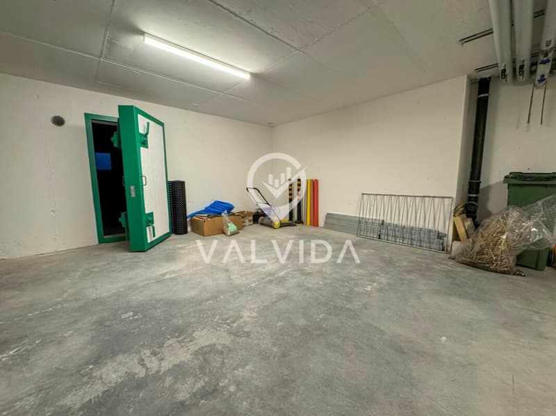 Warehouse or hobby room for rent (4)