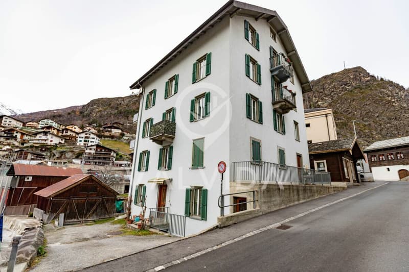 Appartement en mansarde attractif de 4,5 pièces dans un emplacement central (11)