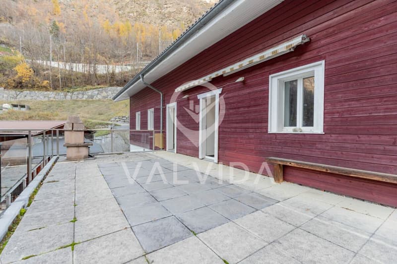 Immeuble polyvalent avec potentiel d'extension dans un quartier calme de Kalpetran (14)