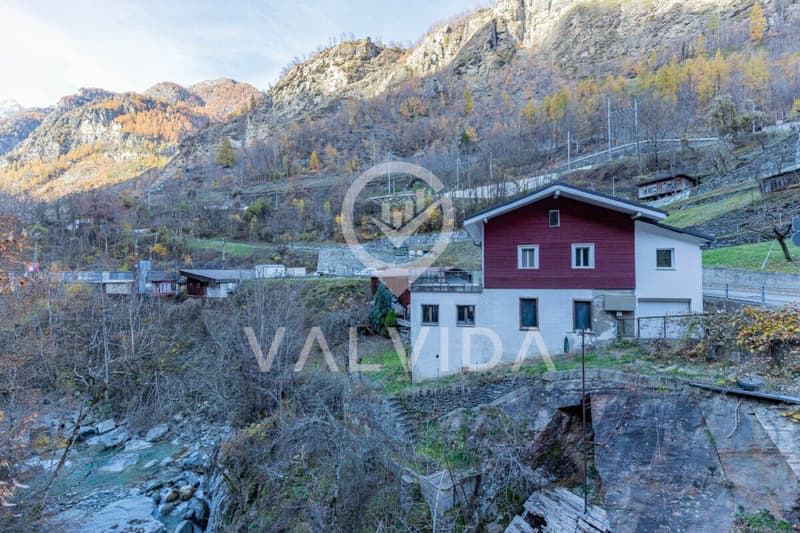 Immeuble polyvalent avec potentiel d'extension dans un quartier calme de Kalpetran (33)