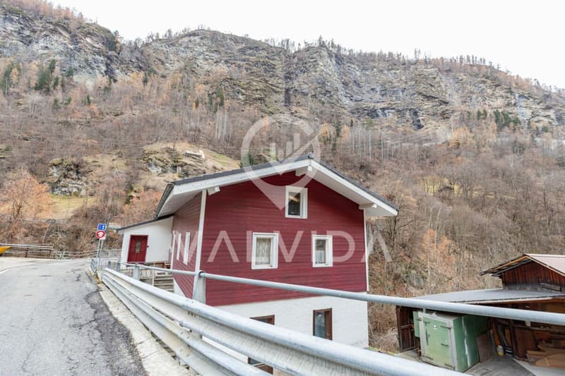 Immeuble polyvalent avec potentiel d'extension dans un quartier calme de Kalpetran (31)