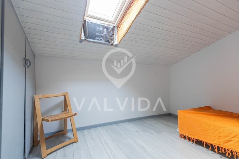 Immeuble polyvalent avec potentiel d'extension dans un quartier calme de Kalpetran (19)