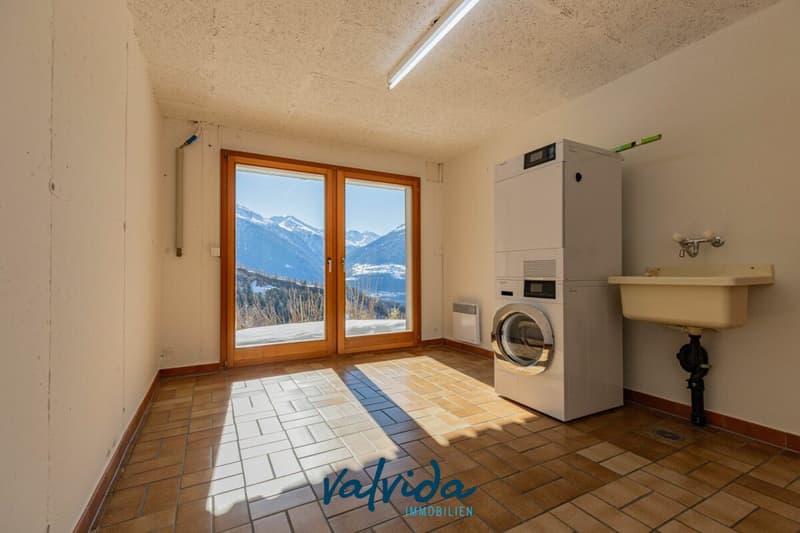 Living where others vacation - 5-room chalet with panorama in Feschel (19)