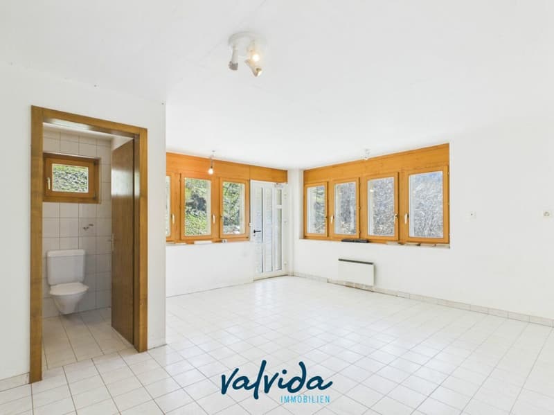 Maison à deux familles conviviale avec potentiel de développement à Staldenried (23)