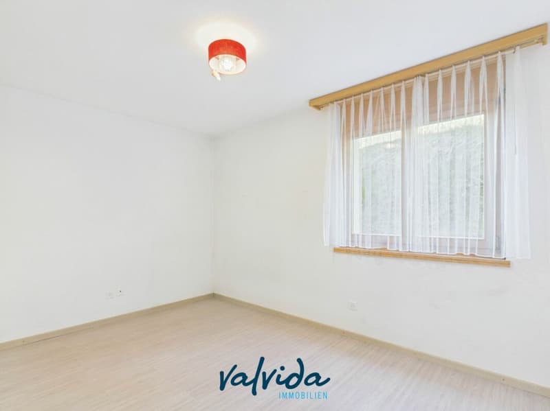 Maison à deux familles conviviale avec potentiel de développement à Staldenried (9)