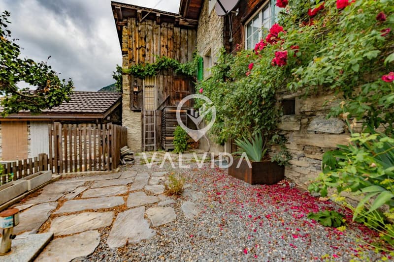 3.5 room apartment with a far-reaching view and development potential in Hohtenn (15)